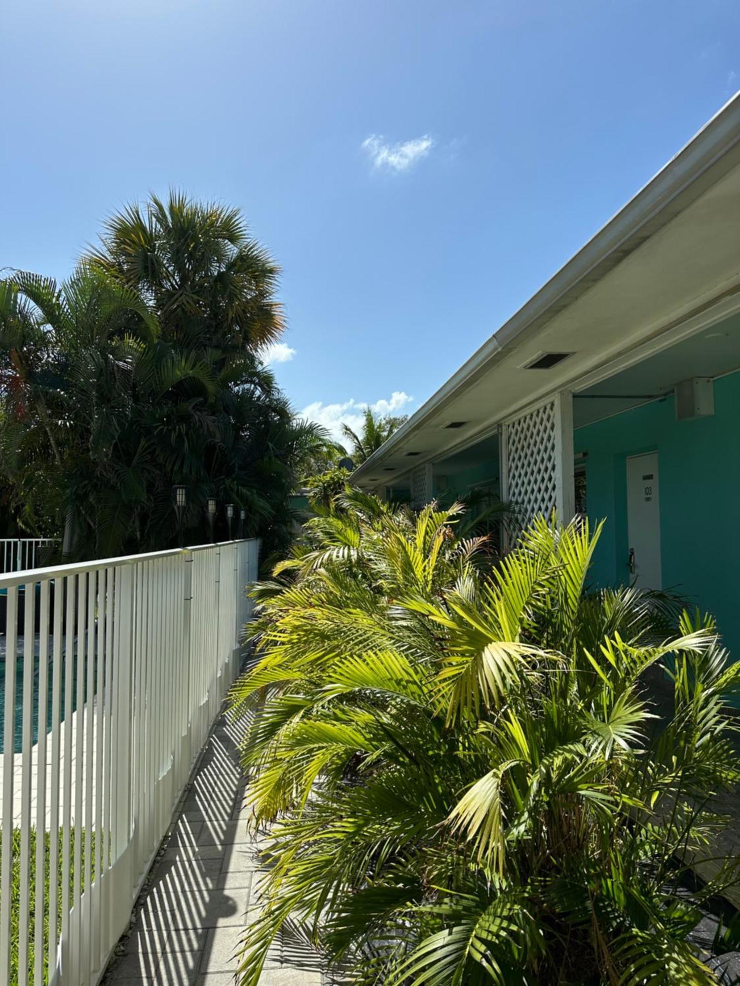 White Horse Motel Lake Worth Beach Exterior foto